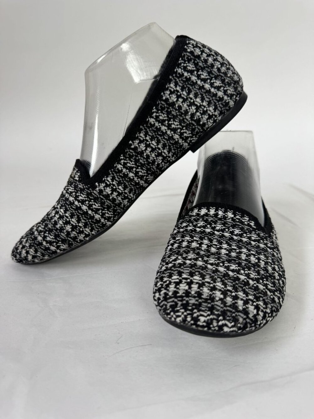 Skechers Womens Black & White Houndstooth Flats Size 9 Air Cooled Memory Foam Co
